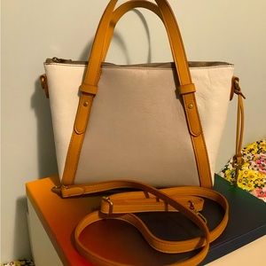 New condition Fossil Leather Crossbody. Neutral Colors.